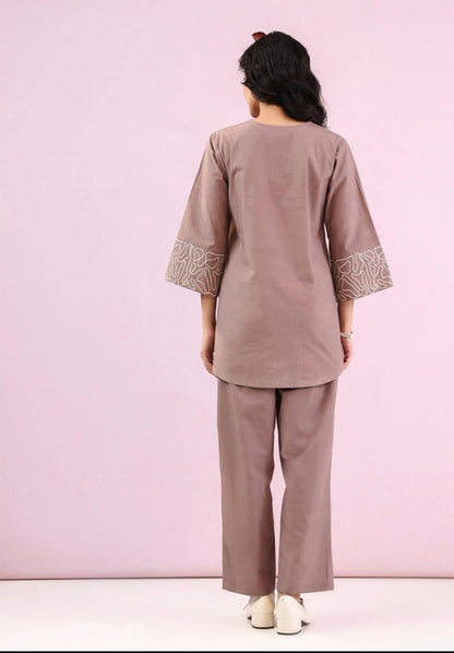 Mauve Muse